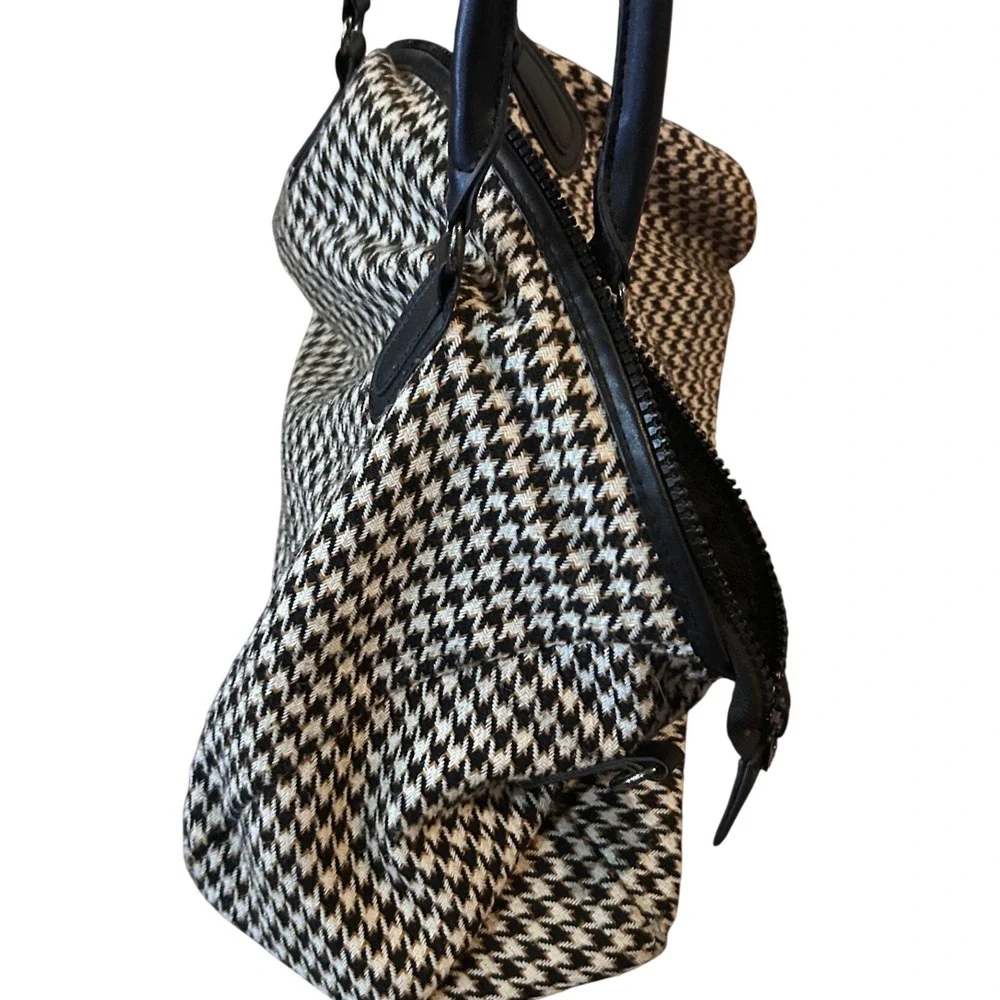 Weekender Satchel Bag Womens Large Black White Excellent Triple‎ Zip